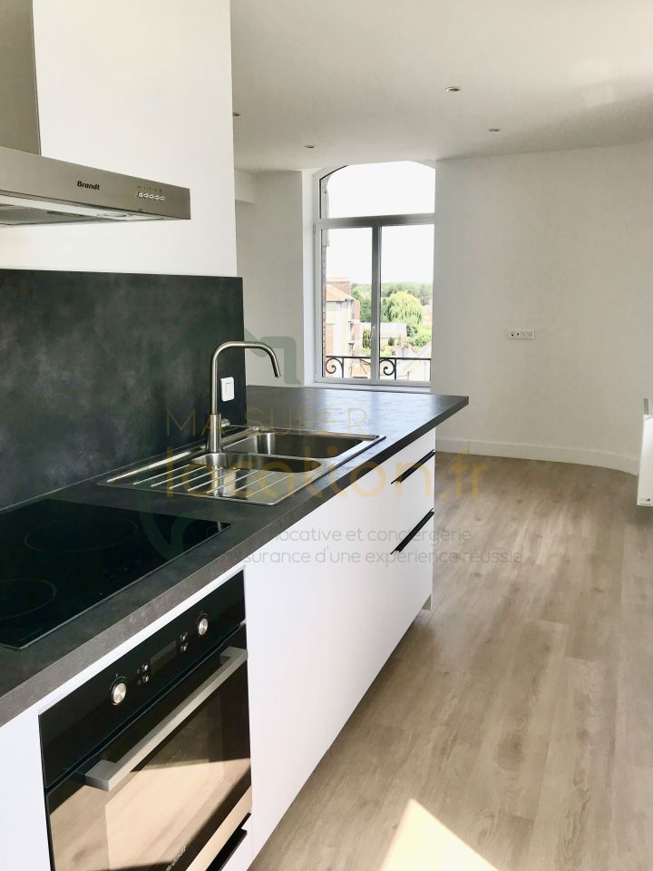 T2 – Immeuble avec ascenseur – Proche gare