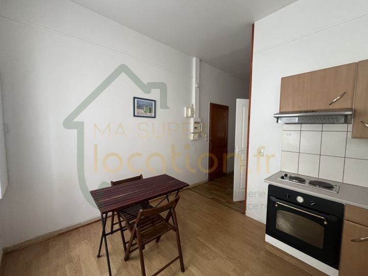 Studio situé en HYPER-CENTRE de SAINT-QUENTIN