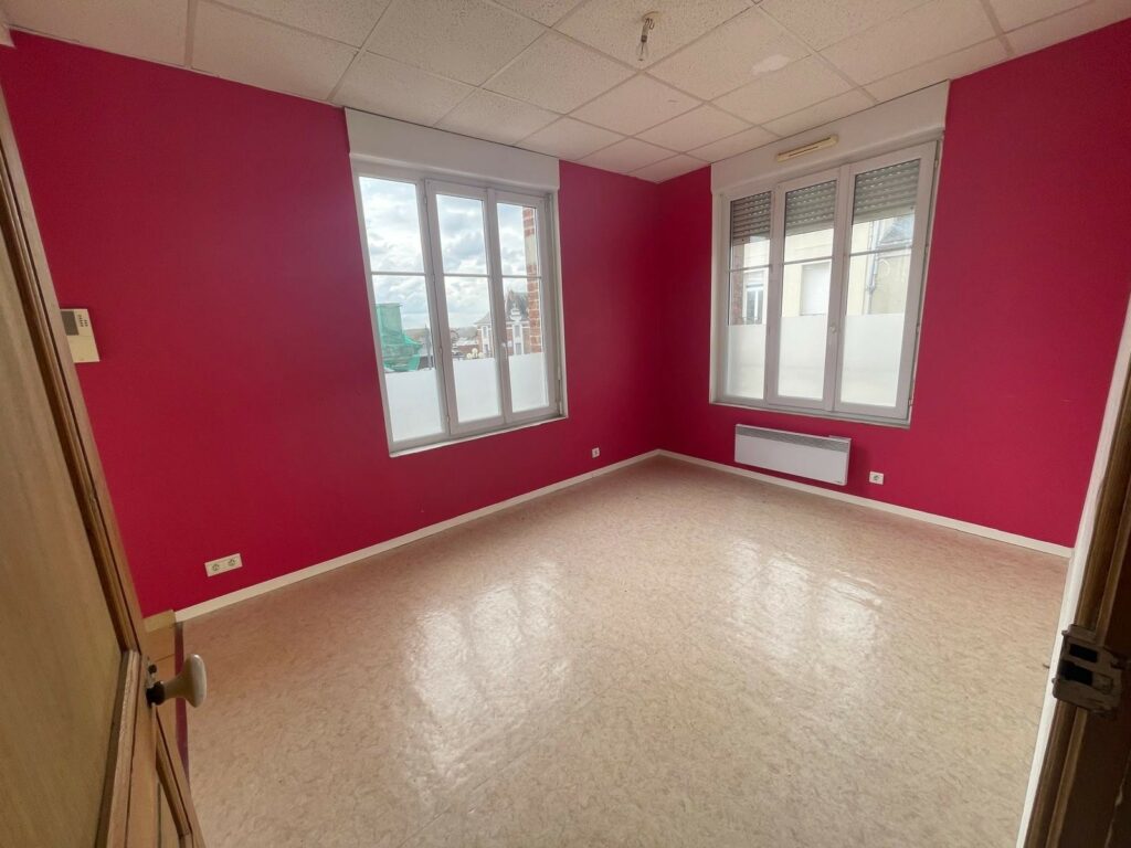 Appartement 4 pièces 70m2 dans un village calme proche de SAINT-QUENTIN