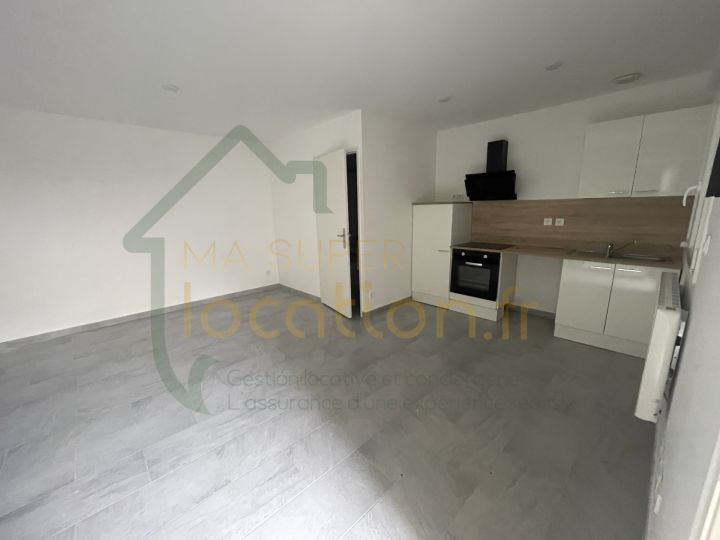 STUDIO RENOVE A NEUF