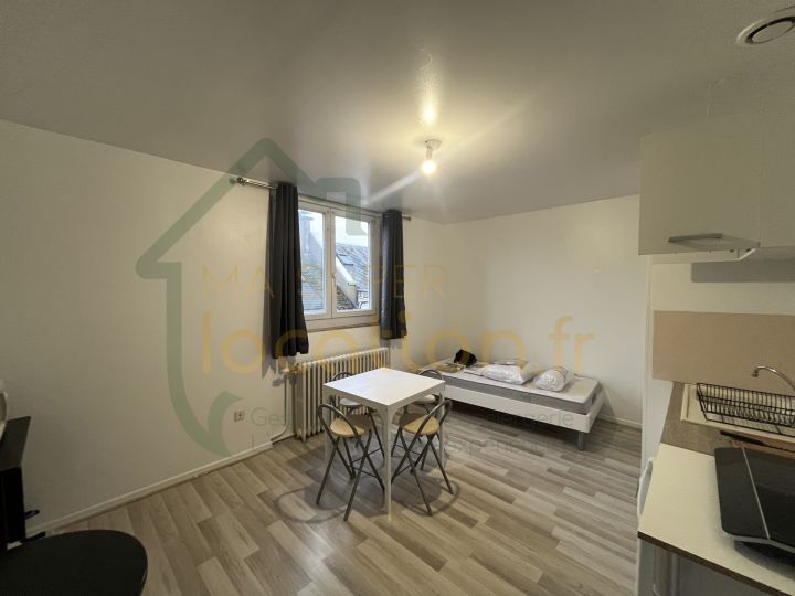 Studio meublé proche Champs Elysées