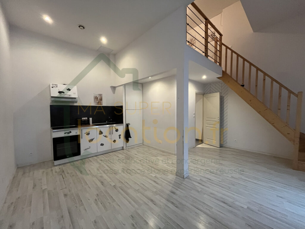 Appartement avec mansarde dans un secteur calme du centre-ville de Saint-Quentin