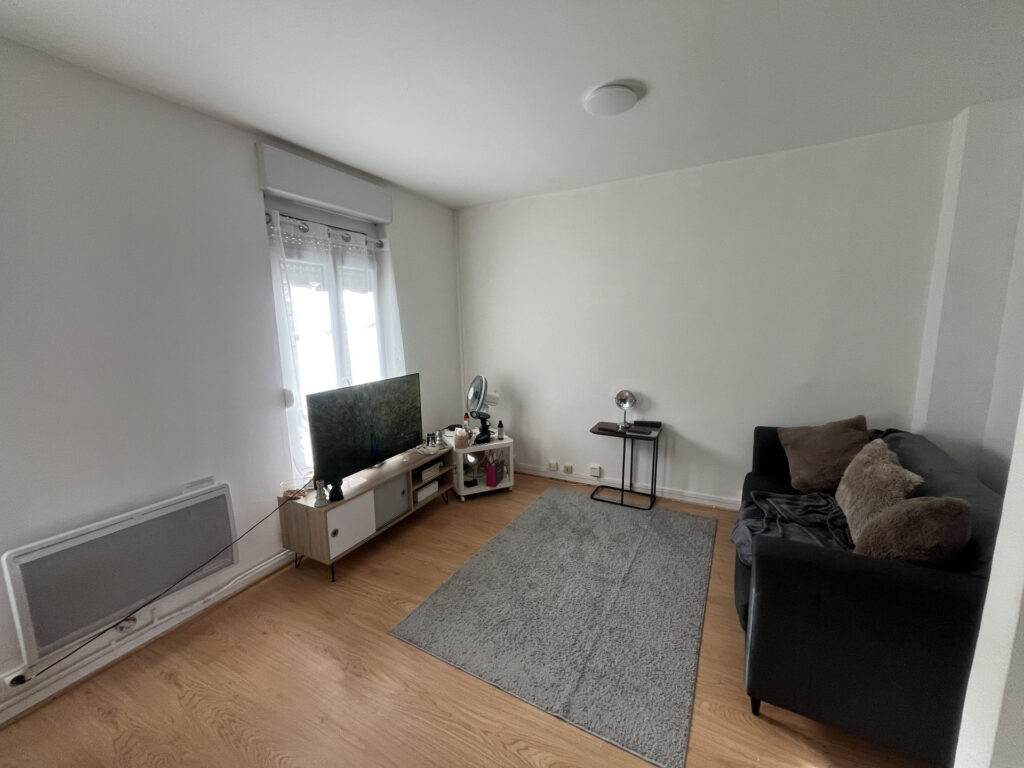 Appartement T2 meuble, proche centre