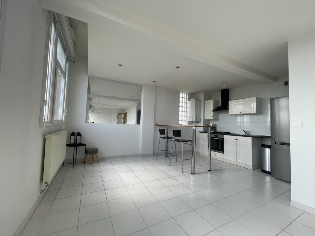 T2 MEUBLÉ PROCHE GARE/CENTRE VILLE DANS RESIDENCE SECURISEE AVEC ASCENSEUR