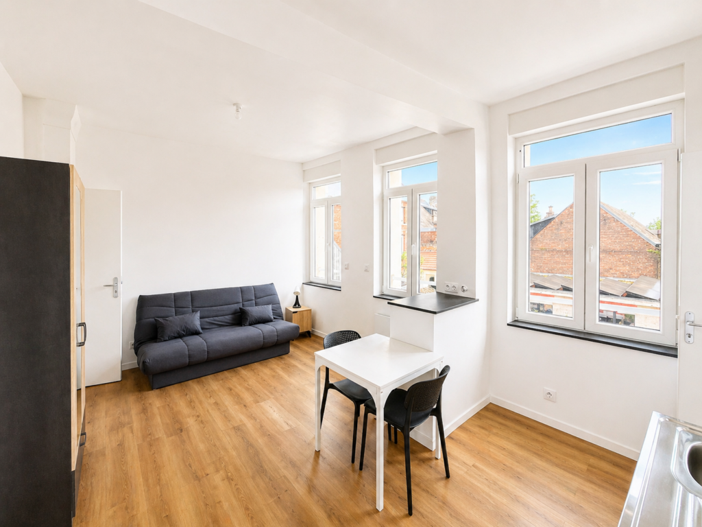 Grand studio rénové en plein centre-ville de Saint-Quentin
