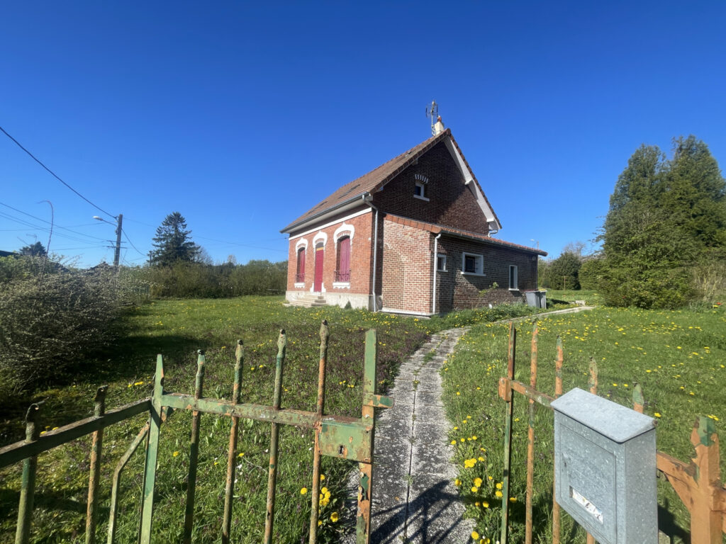Maison individuel 5 pièces 97m2 à FONTAINE-LÈS- CLERCS