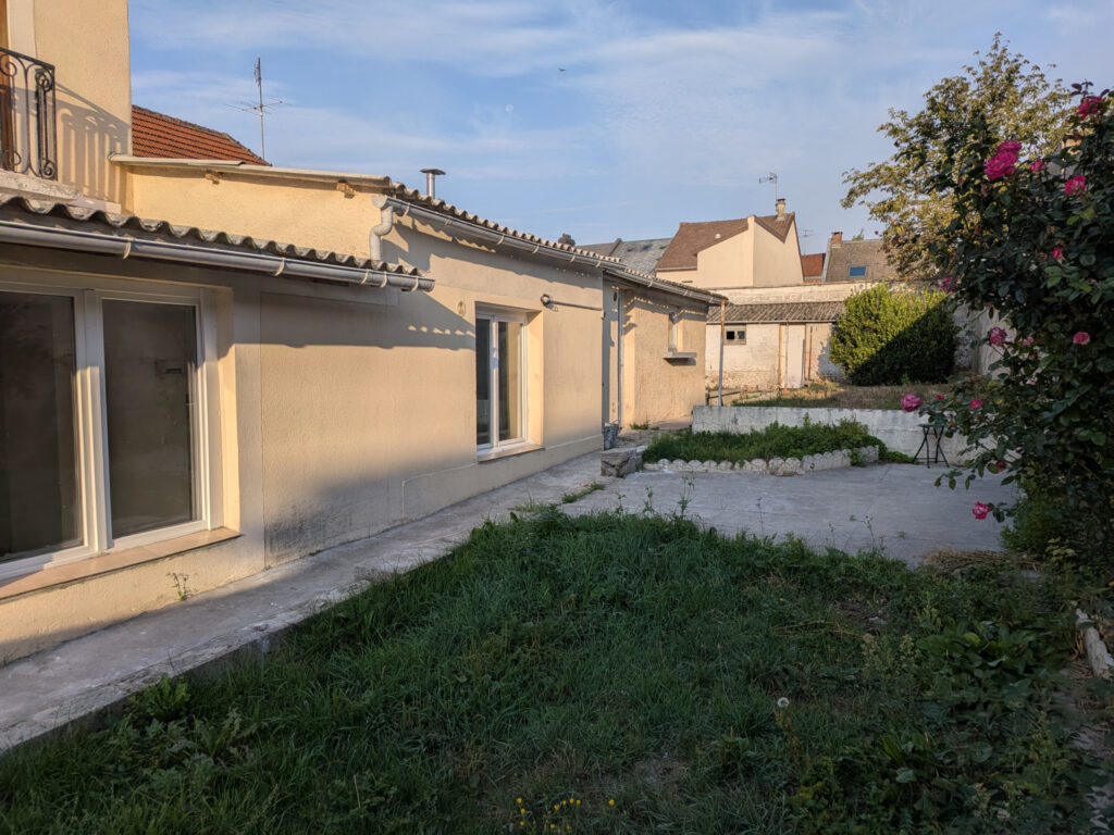 Maison avec jardin et garage quartier ST JEAN