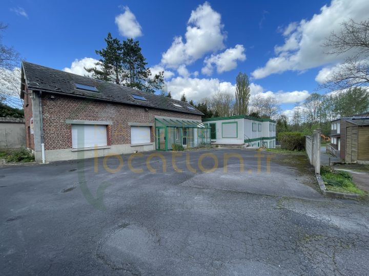 HARLY ENSEMBLE DE BUREAUX 622 m2 dans espace privatif avec parking