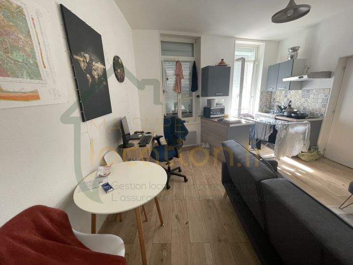 Appartement 2 pièces meublé situé à deux pas du centre-ville de Saint-Quentin