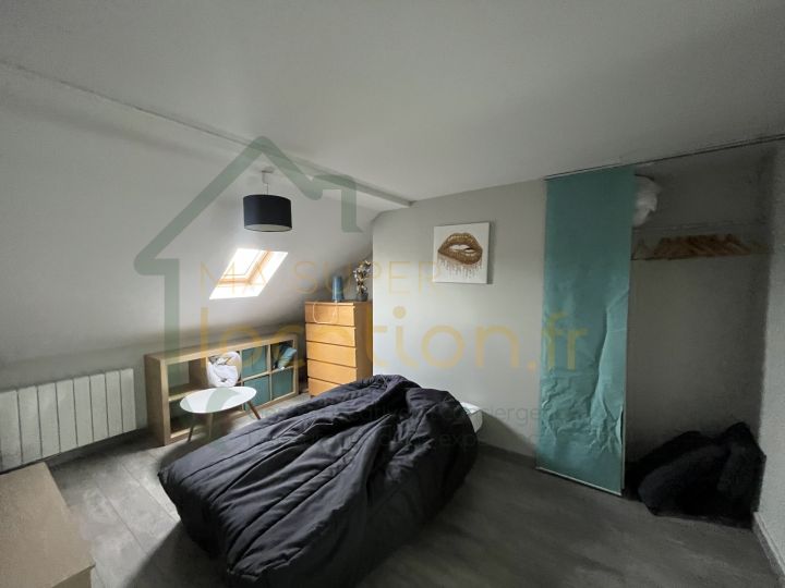 Studio avec mise à disposition de meuble à deux pas du Centre-Ville de SAINT-QUENTIN