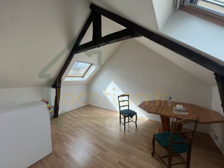Appartement 2 pièces situé en centre ville à SAINT-QUENTIN