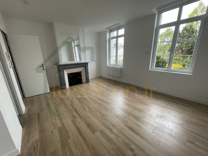 STUDIO NEUF DANS RESIDENCE EXCEPTIONNELLE AVEC ESPACE EXTERIEUR