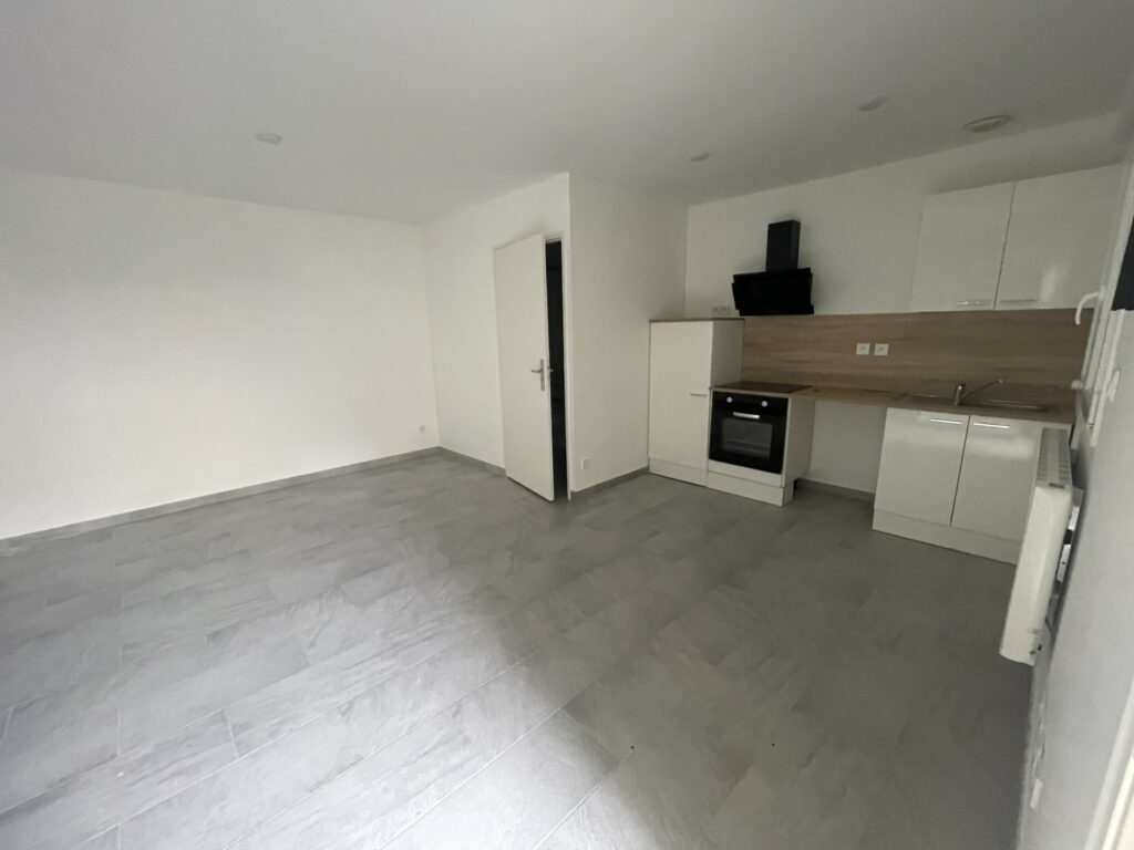 STUDIO RENOVE A NEUF