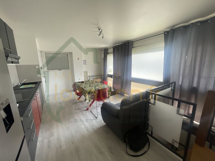 Chambre dans un superbe appartement meublé et rénové dans une belle résidence de standing.