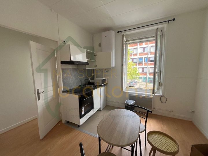 Appartement T2 meuble, proche centre