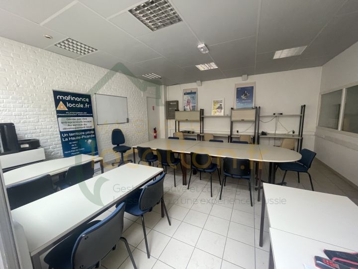 Grand bureau de 84 m2 situé dans le centre-ville de Saint-Quentin