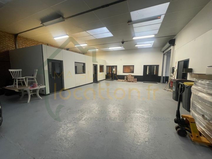 Local professionnel 351 m2 – 9 pièces
