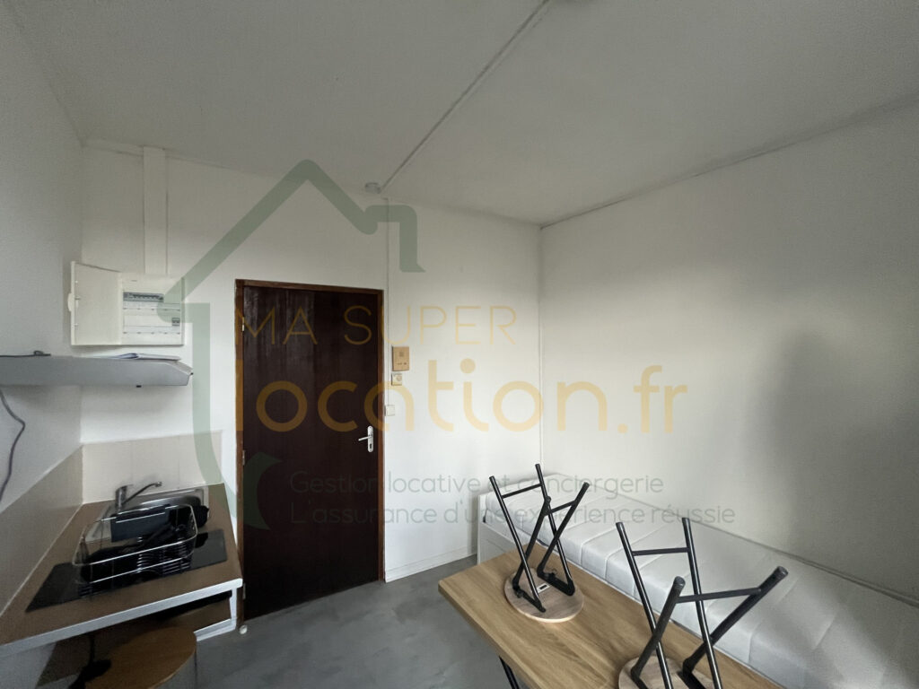 Studio dans un quartier calme de SAINT-QUENTIN