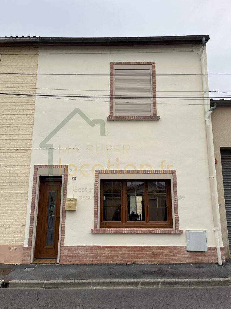 Maison de ville, proches commodités