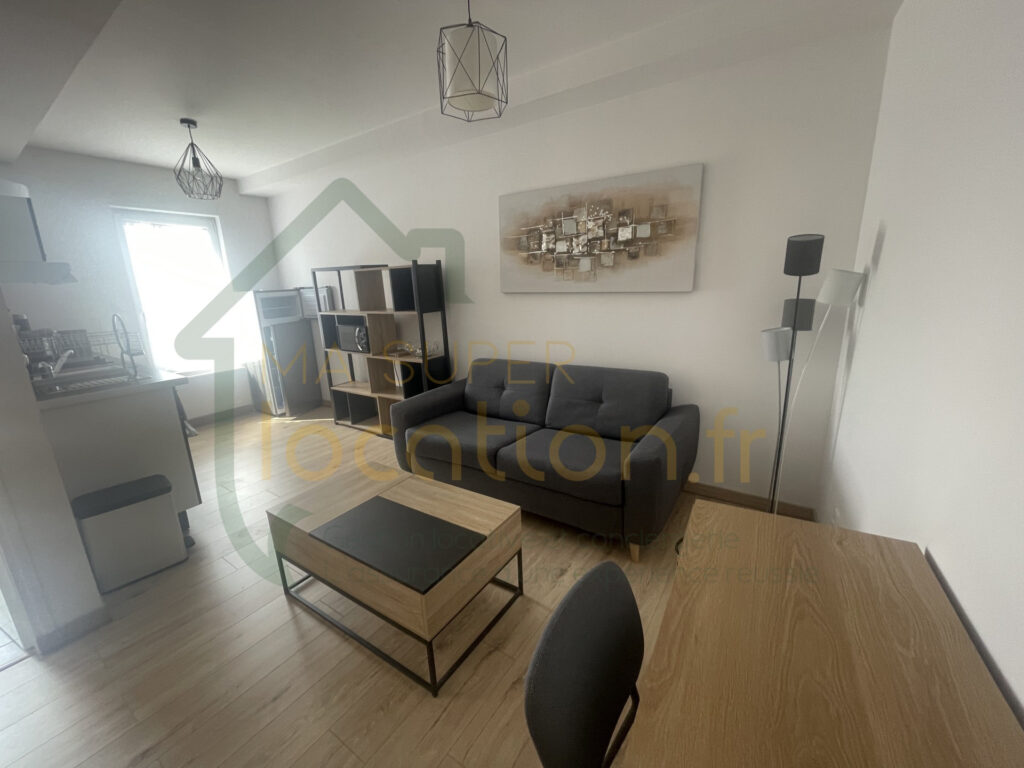 Studio meublé de 23m2 en HYPER-CENTRE de SAINT-QUENTIN