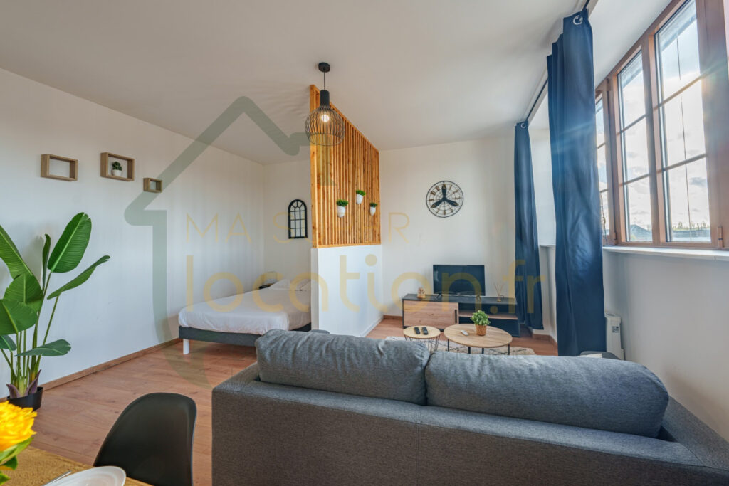 Magnifique studio meublé en HYPER-CENTRE de SAINT-QUENTIN