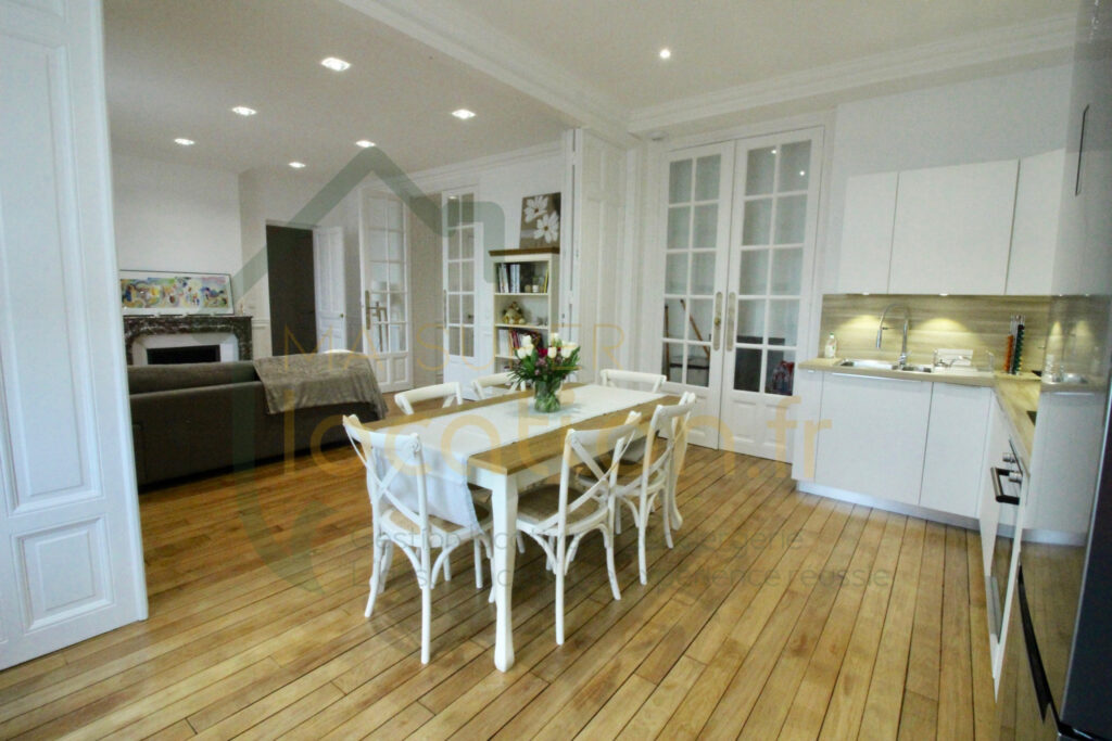 T3 – Unique Hyper Centre