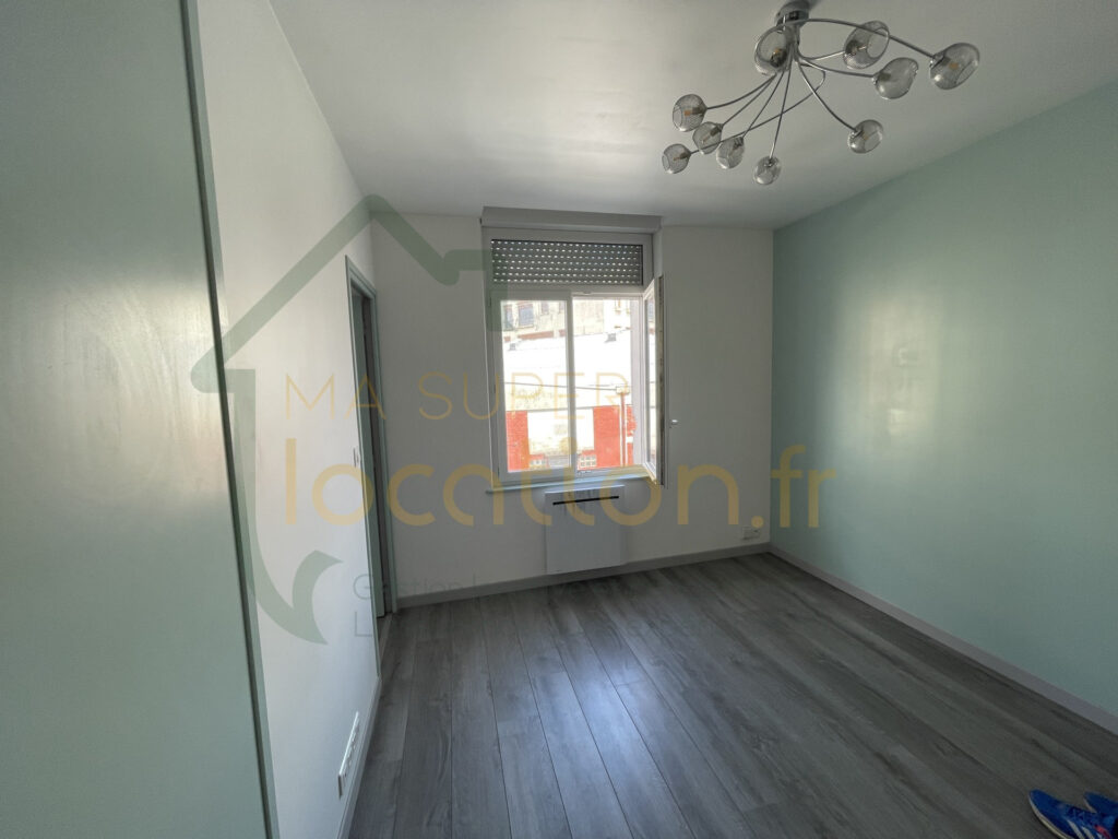 Appartement 2 pièces 32m2 Quartier REMICOURT