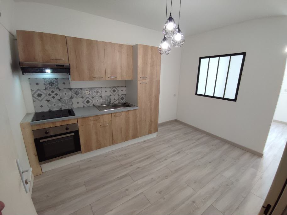 Grand T1 BIS à deux pas du centre-ville de SAINT-QUENTIN proche champs élysées