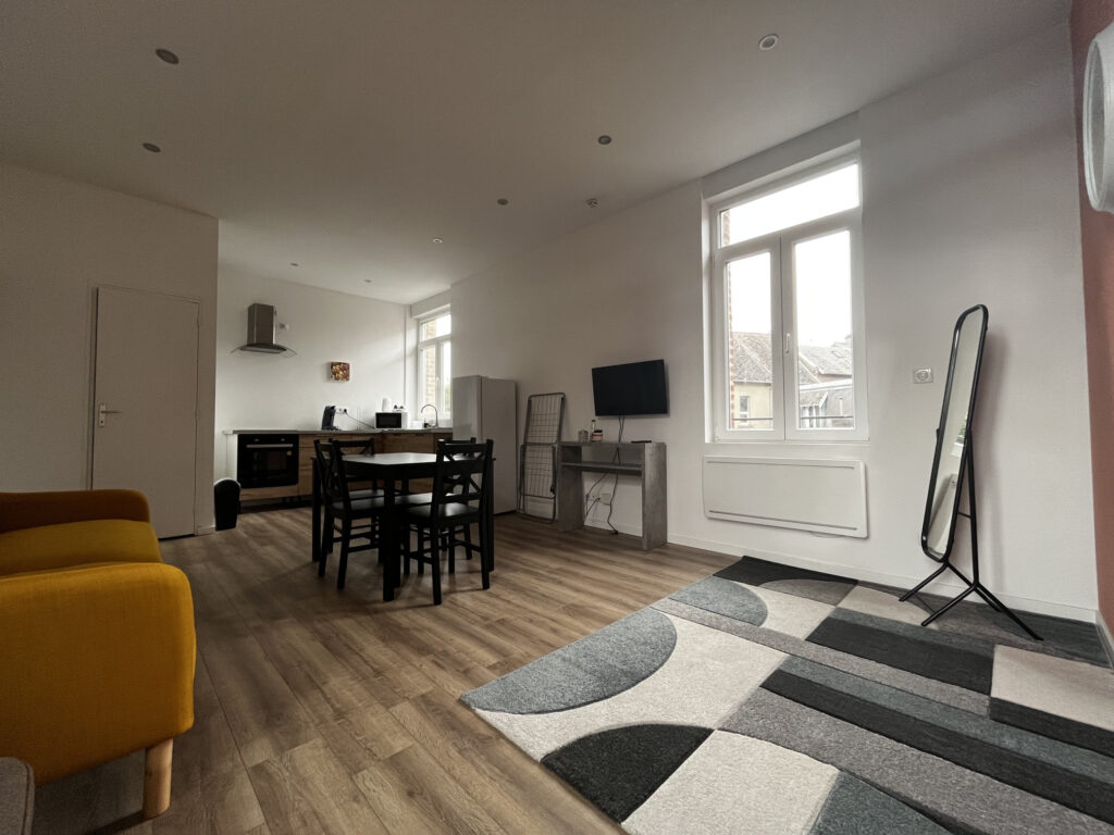 Appartement de 2 pièces meublé – Lumineux et Calme en Centre-Ville