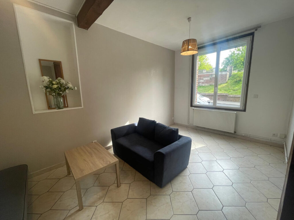 Maison 2 pièces 70m2 à Saint-Quentin