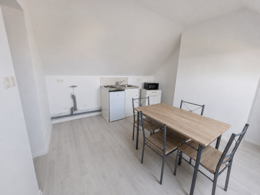 APPARTEMENT T2 MEUBLÉ PROCHE ETABLISSEMENTS SCOLAIRES