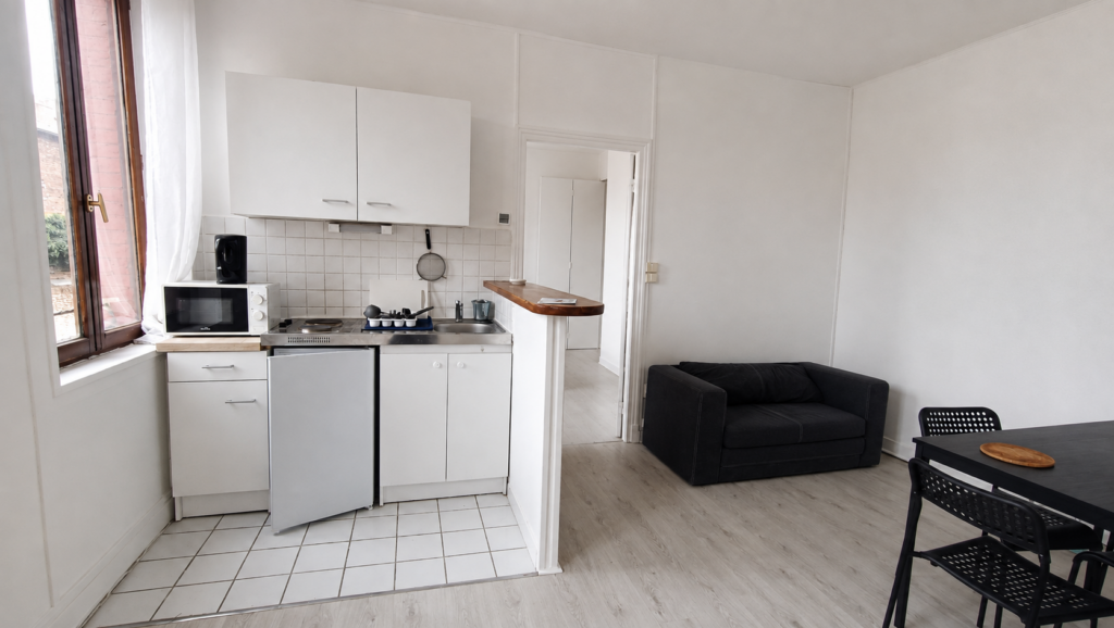 APPARTEMENT 1 CHAMBRE MEUBLÉ PROCHE CENTRE VILLE